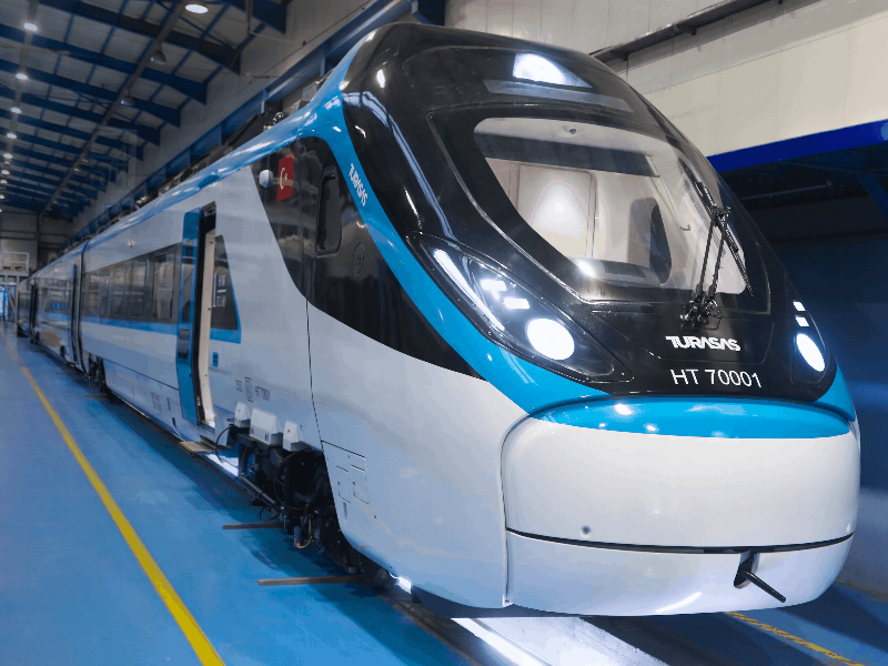 YERLİ VE MİLLİ TRENİMİZDEN HIZ REKORU…